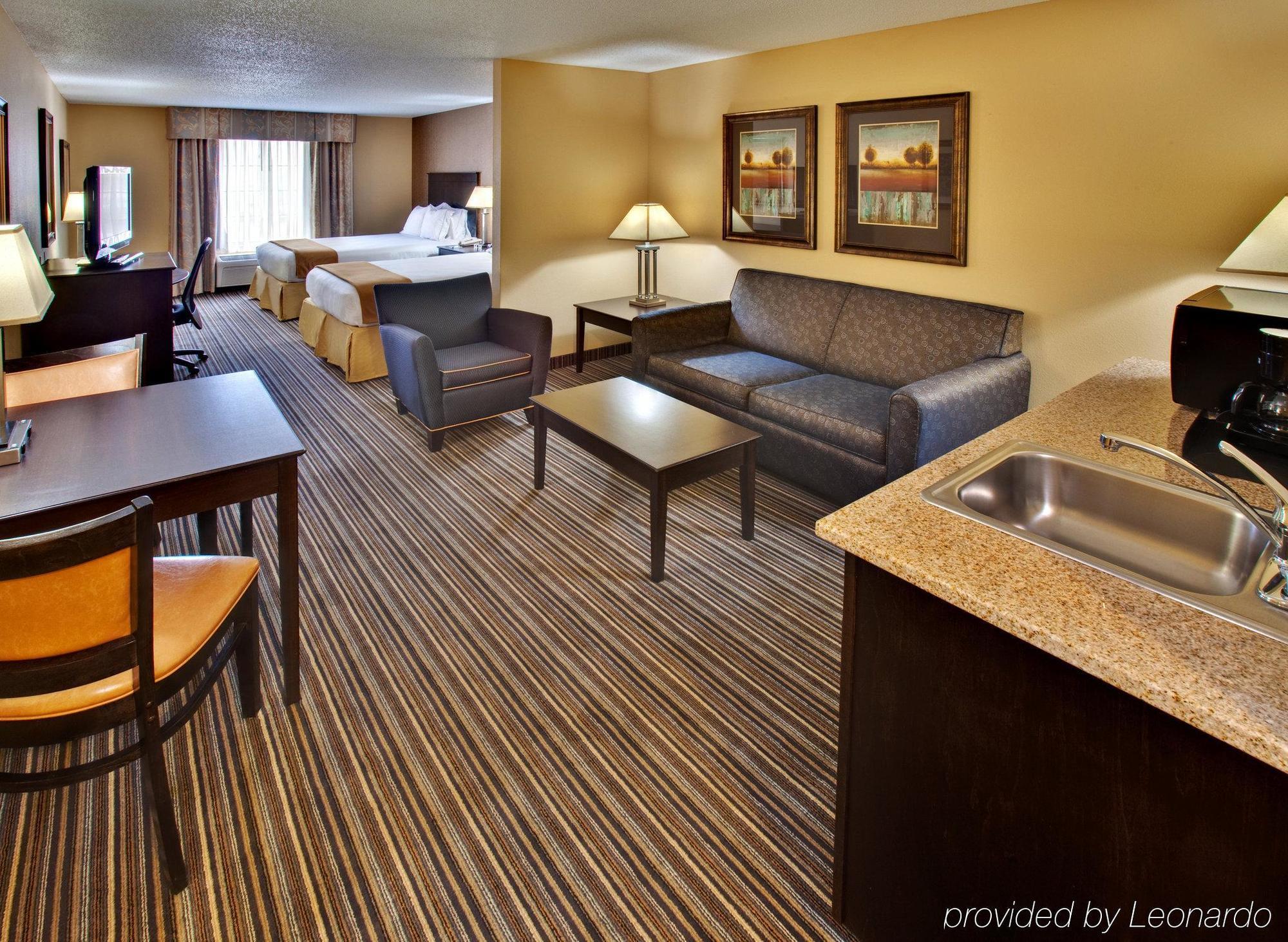 Holiday Inn Express Hotel & Suites Council Bluffs - Convention Center Area By Ihg Rom bilde